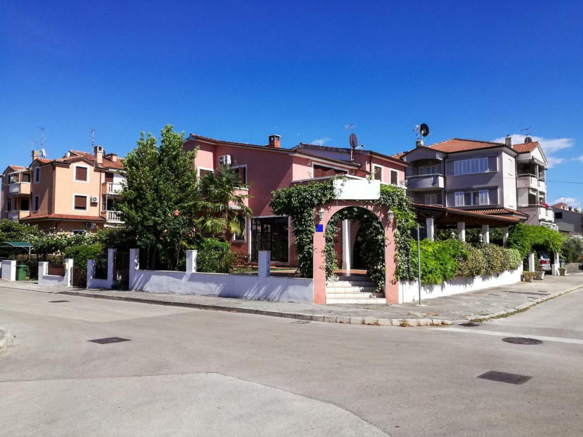 אומאג Apartment Sandra מראה חיצוני תמונה